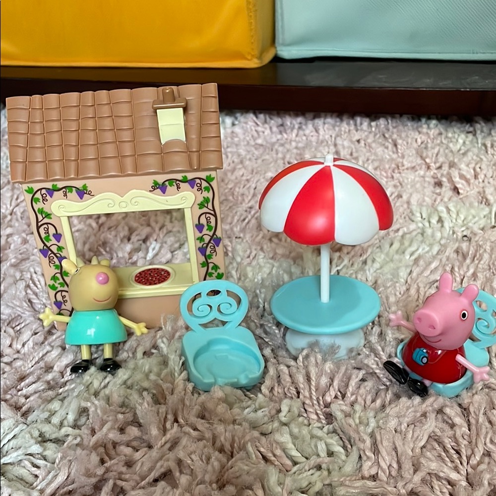 Peppa Pig Pizza Party Playset with House and Accessories